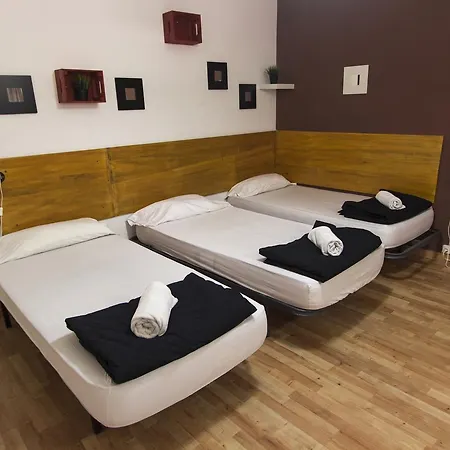 Hostal Break N Bed