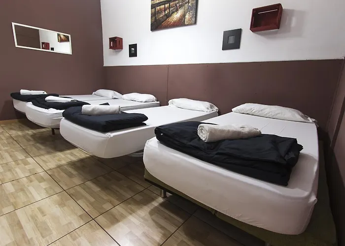 Break N Bed Hostel